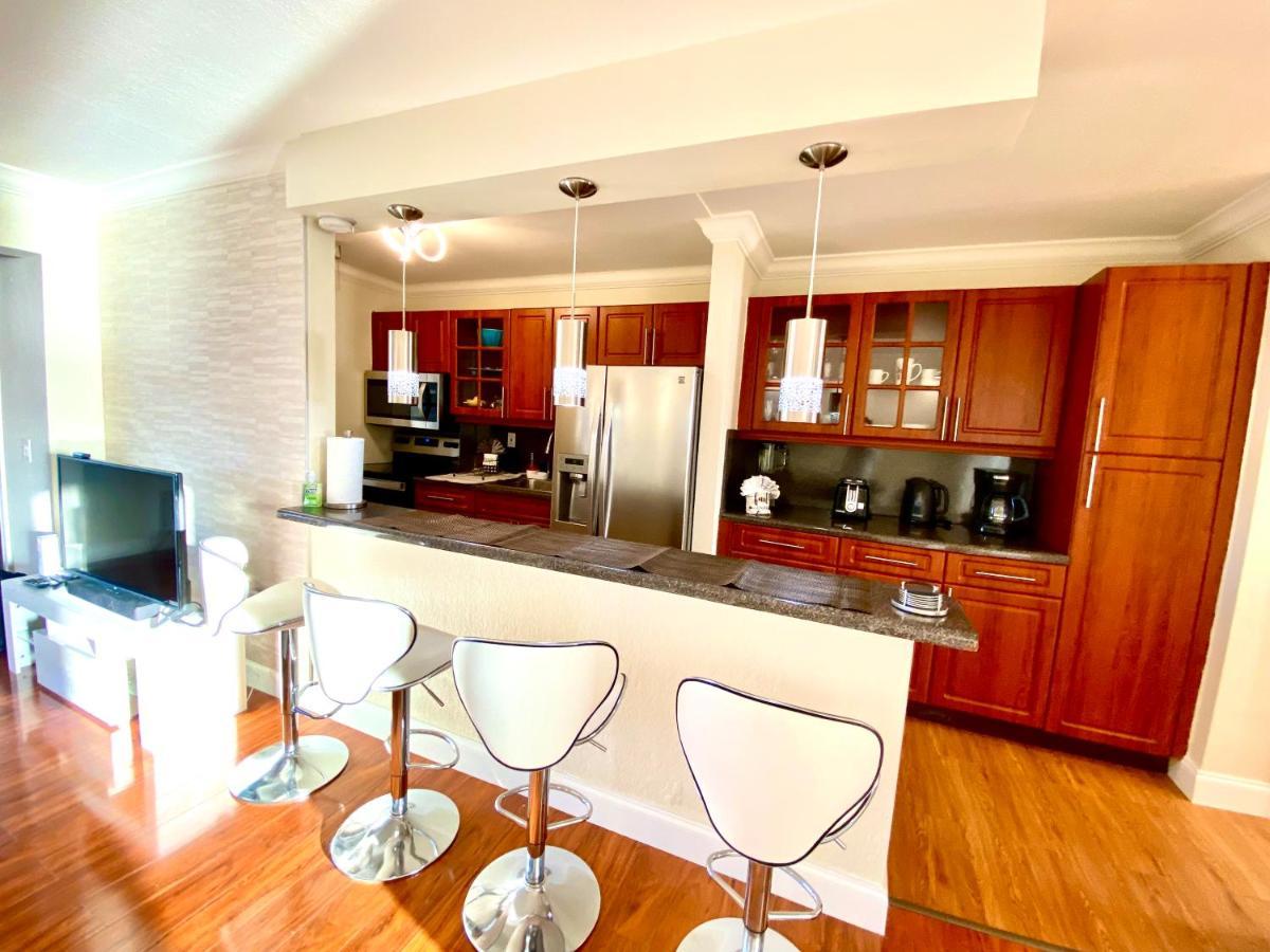 Deluxe Waterfront One Bedroom Apartment With Miami Skyline View, Free Parking 5 Mins Drive To Miami Beach Exterior photo